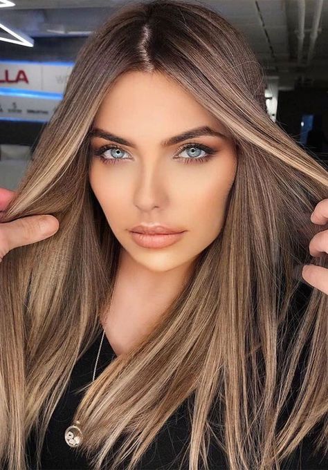 Gorgeous Hair Color, Beautiful Hair Color, Brown Hair Balayage, Honey Hair, Balayage Hair Blonde, Light Hair Color, Blonde Hair Looks, Blonde Hair With Highlights, Penteado Cabelo Curto