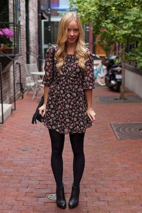 Floral Tights Outfit, Black Floral Dress Outfit, Black Tights Outfit, Floral Tights, Look Legging, Dresses Cotton, Womens Black Booties, Chiffon Floral, Dresses Chiffon