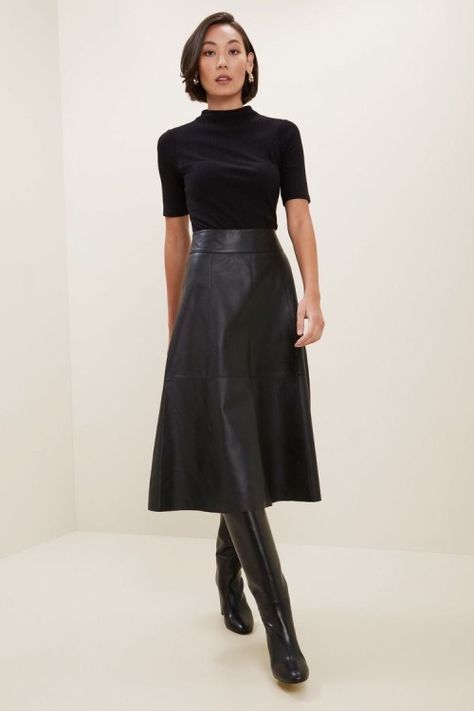 Leather Midi Skirt Outfit, Leather Skirt Long, Black Leather Skirt Outfit, A Line Skirt Outfits, Womens Leather Skirt, Leather A Line Skirt, Long Leather Skirt, Dress Skirts, Leather Skirt Outfit