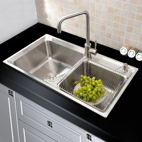 This kitchen sink is made of 318 stainless steel, with high quality. Stainless Steel Double Bowl Kitchen Sink, Single Sink Kitchen, Brushed Nickel Kitchen Faucet, Best Kitchen Faucets, Undermount Stainless Steel Sink, Top Mount Kitchen Sink, Double Kitchen Sink, Modern Kitchen Sinks, Drop In Kitchen Sink