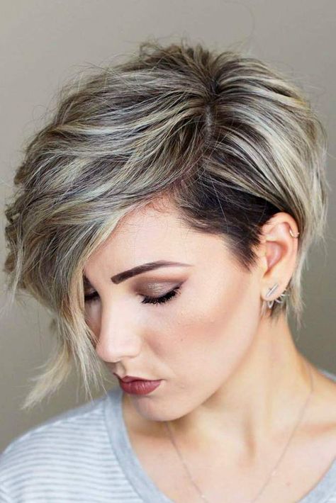 Messy Asymmetrical Pixie Cut #asymmetricalpixie #shorthair #pixiehaircut #haircuts #messyhair Asymmetrical Pixie Cuts, Messy Pixie, Everyday Hair, Asymmetrical Pixie, Pixie Hair, Latest Short Hairstyles, Short Hairstyles For Thick Hair, Hair 2018, Penteado Cabelo Curto