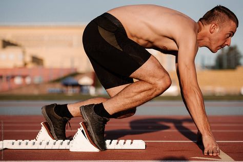 Starting Blocks Running, Running Pose Side View, Running Pose, Track Runners, Reference Art, People Running, Poses References, Dynamic Poses, How To Start Running