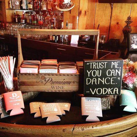 How To Display Wedding Coozies, Wedding Koozie Basket Display, Koozie Display Wedding, Wedding Koozie Display, Koozie Wedding Favors Display, Koozie Display, Koozie Holder, Favor Display, Koozie Wedding Favors