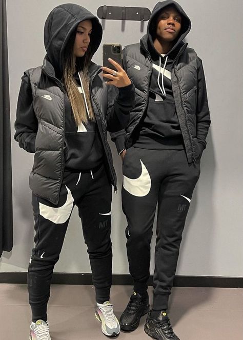 Matching Nike Tech Couple, Matching Nike Outfits Couples, Nike Couple Outfits, Nike Tracksuits Woman, Matching Tracksuit Couple, Nike Tracksuit Outfit Women, Cute Black Couples Matching Outfits, Nike Tracksuit Outfit, Black Couples Matching Outfits