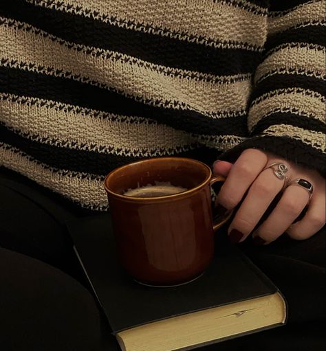 book inspo, bookstagram, pinterest girl, fall autumn, coffee cup, aesthetic, knit sweater Holding Mug Aesthetic, Eldest Daughter Aesthetic, Cozy Vibes Aesthetic, Coffee Cup Aesthetic, Aesthetic Knit, Daughter Aesthetic, Cup Aesthetic, Mug Aesthetic, Hufflepuff Aesthetic