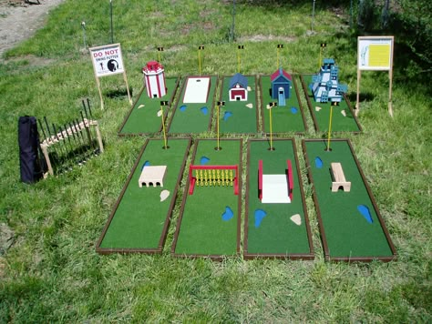 Portable Mini Golf, Mini Putt, Putt Putt Golf, Outside Games, Golf Diy, Crazy Golf, Golf School, Miniature Golf Course, Mini Golf Course