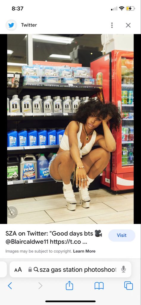 Y2k Gas Station Pics, Baddie Gas Station Pics, Gas Station Pics Black Women, Gas Station Photoshoot Black Woman, 711 Photoshoot, Gas Station Photoshoot Black, Deli Photoshoot, Gas Station Photoshoot Night, Deli Photography