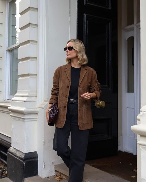 Happy Friday 🤎🍂 Outfit tagged and linked in bio (with alternatives) . . . suede jacket styling, autumn style, suede jacket, burgundy bag, ootd #autumnstyle #burgundybag #suedejacket #fridayoutfit #ootd #minimalstyle Brown Suede Jacket Outfit Woman, Suede Shacket Outfit, Suede Jacket Outfit 2024, Suede Brown Jacket Outfit, Suede Blazer Outfit Women, Green Corduroy Jacket Outfit, Tan Suede Jacket Outfit, Suede Shirt Outfit, Suede Blazer Outfit