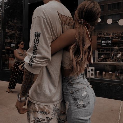 The Love Club, Photo Couple, Jolie Photo, Cute Relationship Goals, Character Aesthetic, Couple Aesthetic, Cute Couple Pictures, Cute Couples Goals, Book Aesthetic