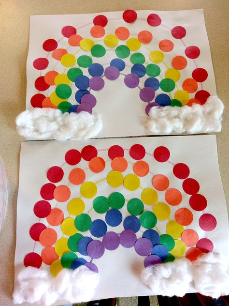 Easy Dot Rainbow Craft for Kids - Cute art project for toddlers for st patricks day! Art Project For Toddlers, Cute Art Projects, Dot Rainbow, Egg Baby, Rainbow Craft, March Crafts, St Patricks Crafts, St Patricks Day Crafts For Kids, St Patrick Day Activities