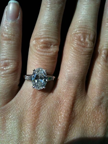 Most Beautiful Engagement Rings, Shiny Rings, Cheap Engagement Rings, 3 Carat Diamond, Modern Marble, Oval Cut Engagement Ring, Future Engagement Rings, Oval Engagement, Dream Engagement