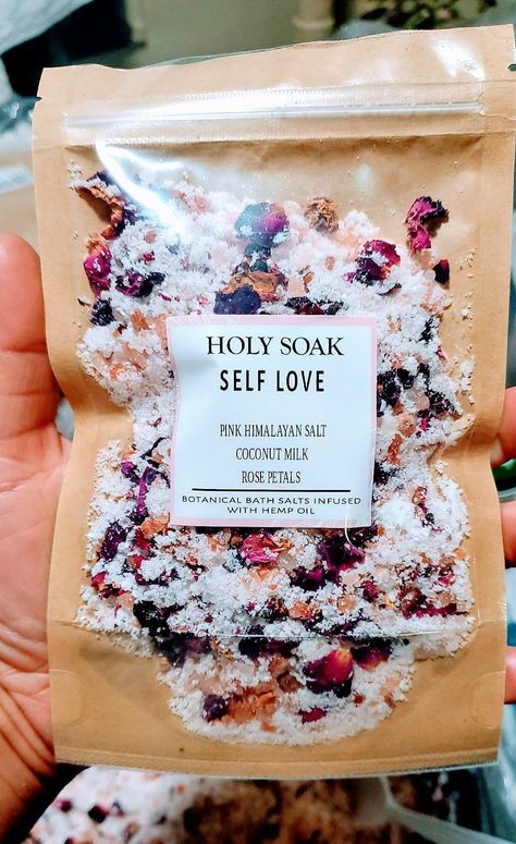 Packaging Bath Salts, Bath Salts Packaging Ideas, Bath Rocks, Organic Bath Salts, Milk Bath Soak, Bath Milk, Rose Bath Salts, Rose Petal Bath, Coconut Milk Bath