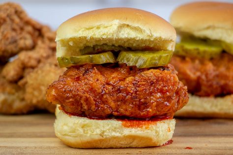 Mini Nashville Hot Chicken Sliders, Nashville Hot Chicken Sliders Kings Hawaiian, Nashville Chicken Sliders, Hot Honey Chicken Sliders, Honey Chicken Sliders, Nashville Hot Chicken Sliders, Hot Chicken Sliders, Appetizers Sliders, Savory Sandwiches