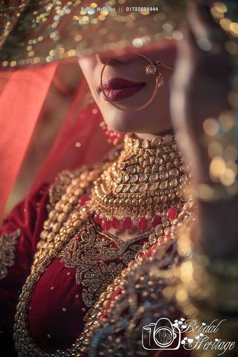 Bridal Photography Indian, Bridal Photography Poses Couple, Bridal Poses Indian Wedding Photos, Wedding Bride Photoshoot, Indian Bridal Photoshoot, Bridal Photoshoot Ideas, Bride Portrait Photography, शादी की तस्वीरें, Indian Bride Poses