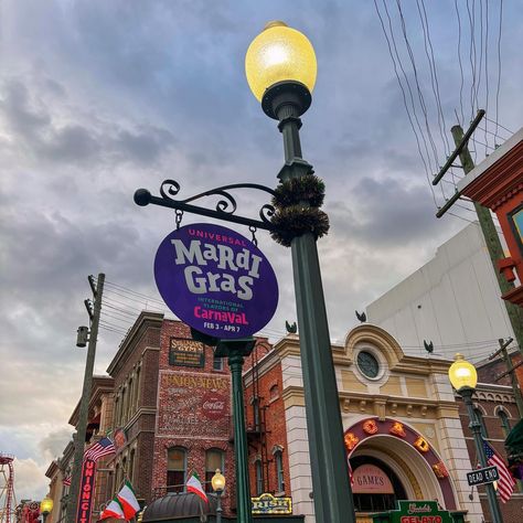 Mardi Gras is in full swing at Universal Orlando Resort! You can check out lots of yummy food booths, the Mardi Gras Tribute store and the amazing Mardi Gras parade! Such a fun time! 📍 @universalorlando 😋 Mini King Cake, Beignets #orlando #universal #universalorlando #universalstudios #mardigras #universalmardigras #themeparks #orlandoflorida #universalorlandoresort #parade #mardigrasparade #kingcake #beignets #tributeshow #mardigrastributestore Orlando Universal, Mardi Gras Parade, Universal Orlando Resort, Orlando Resorts, King Cake, Universal Orlando, Fun Time, Beignets, Orlando Florida