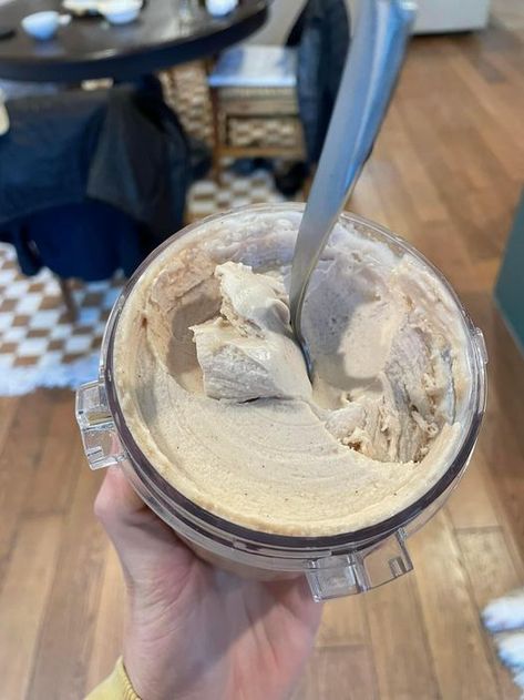 Zero Point Chocolate peanut butter fluff - Dieter24 Protein Sweet Snacks, Ww Peanut Butter, High Protein Sweet Snacks, R3 Recipes, Weight Watchers Success, Greek Yogurt Ice Cream, Peanut Butter Fluff, Zero Point Foods, Low Carb Diet Meal Plan