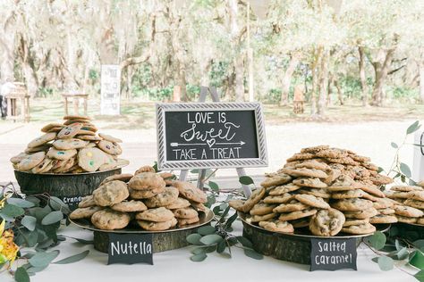 Cookie Bar Party Ideas, Cookie Bar For Party, How To Serve Cookies At A Wedding, Boho Cookie Table, Cookie And Brownie Bar Wedding, Wedding Cupcake And Cookie Display, Cookie Wedding Dessert Table, Cookie Set Up For Wedding, Rustic Cookie Display Ideas