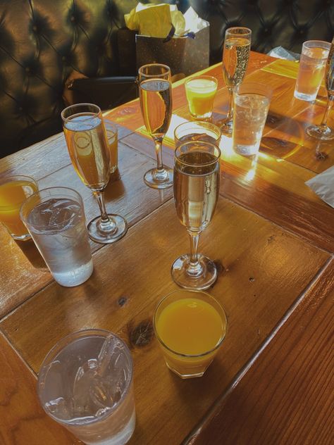 mimosas drinks Mimosa Aesthetic, Champagne Aesthetic, Mimosa Drink, Mimosa Champagne, Aesthetic Drinks, Dinner Parties, Senior Year, Mimosa, Dinner Party