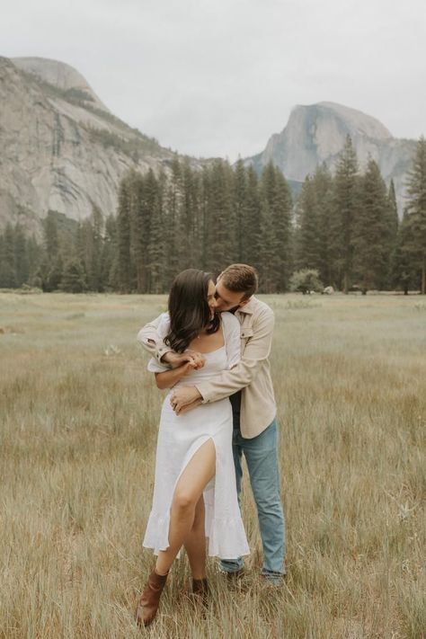 Engagement Photoshoot Ideas Mountains, Mountain Photoshoot Outfit Ideas, Engagement Pictures Woods Nature, Engagement Pictures In Mountains, Engagement Photos Ideas Nature, Venue Engagement Photos, Dressy Casual Engagement Photos, Moody Mountain Engagement Photos, Engagement Photo Outfits Mountains