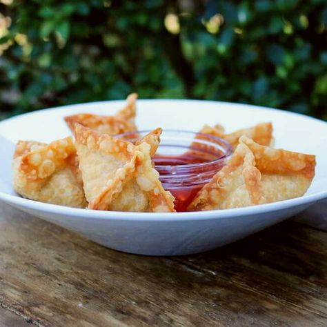 Sweet Crab Rangoon, Sweet Crab Rangoon Recipe, Vegan Crab Rangoon, Korean Corn, Vegan Apps, Rangoon Recipe, Crab Rangoon Recipe, Mini Crab Cakes, Vegan Crab