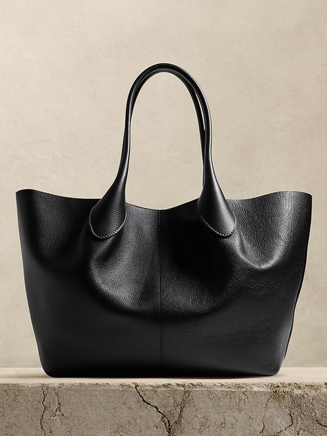 Everyday Italian Leather Tote | Banana Republic Everyday Italian, Trendy Purses, Dream Bags, Tote Outfit, Large Leather Tote Bag, Work Tote Bag, Minimalist Silhouette, Bag Women Fashion, Oversized Tote Bag