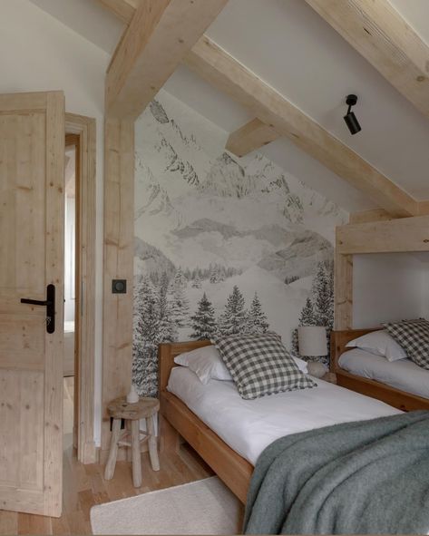 Mountain House Interior, Chalet Bedroom, Ski Cabin Decor, Modern Cabin Interior, Cottage House Interior, Ski House Decor, Chalet Interior, Rustic Bedroom Decor, Country Bedroom