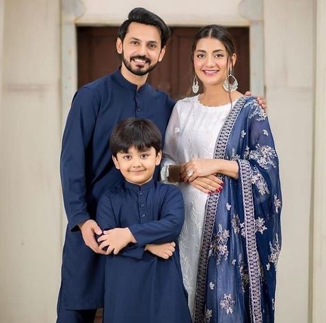 FAMILY MATCHING DRESS Mom And Son Matching Outfits, Matching Outfit Ideas, Mom And Son Matching, Family Clothing Sets, Mom And Son, Eid Outfits, Indian Kurta, Couple Dress, Combo Dress