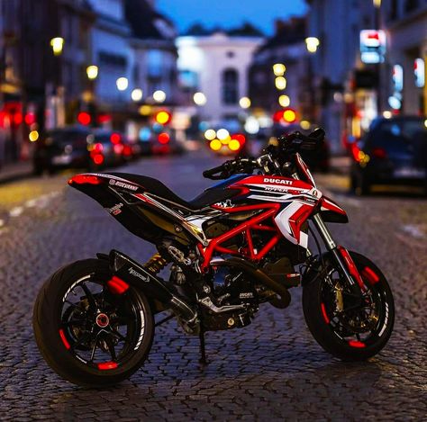 Hd 883 Iron, Hypermotard Ducati, Ktm Supermoto, Ducati Motorbike, Ducati Hypermotard, Kawasaki Bikes, Image Moto, Motorcross Bike, Custom Sport Bikes