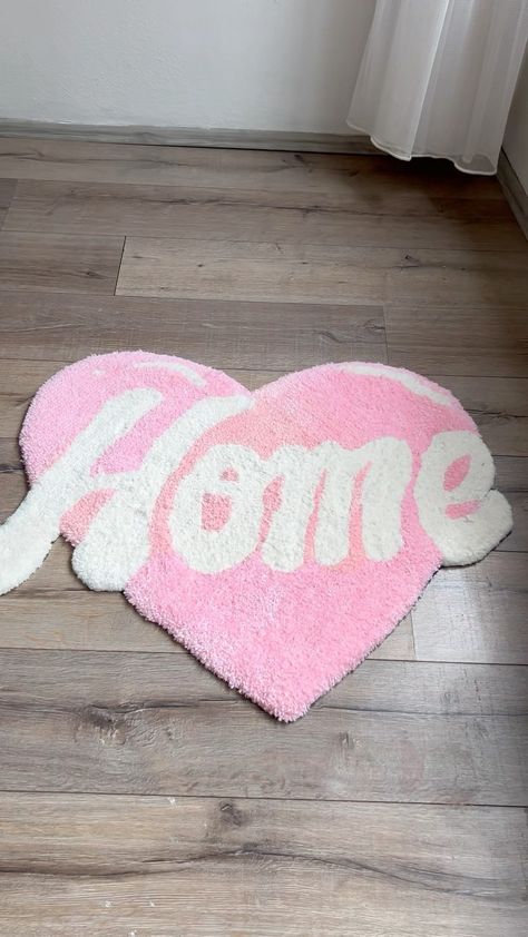 Tufted Rug Design, Rug Design Ideas, Rugs Aesthetic, Girl Apartment Decor, Funky Rugs, Beauty Room Decor, Cute Bedroom Decor, Aesthetic Rooms, Apartment Decor Inspiration