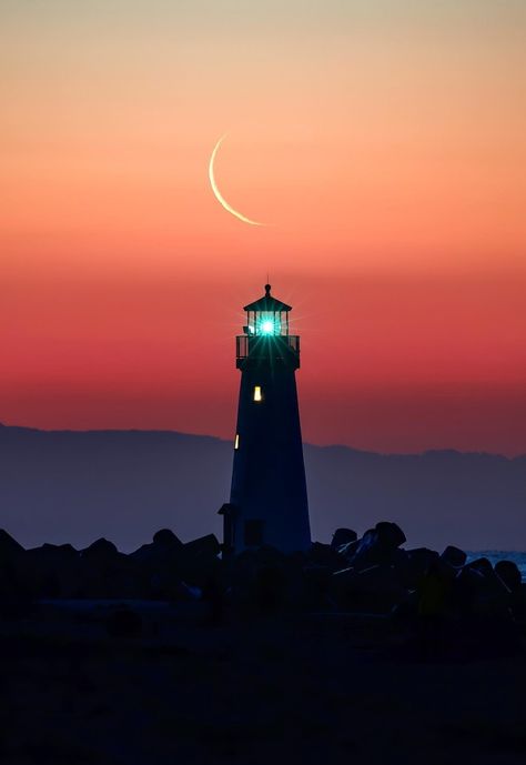 Anton Pieck, Lighthouses Photography, Night Sky Painting, Lighthouse Photos, Lighthouse Painting, Lighthouse Pictures, Shoot The Moon, Grey Painting, Beautiful Lighthouse