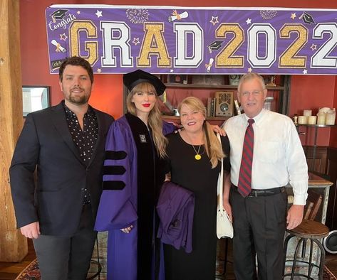 Taylor swift Taylor Swift Brother, Magical School, Person Of The Year, Baby Lyrics, Taylor Swift Web, Monica Geller, Web Photos, Congrats Grad, My Career