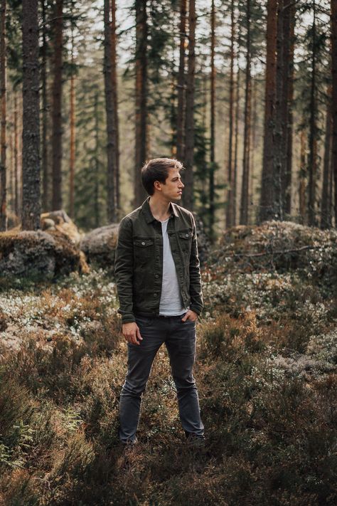 men | forrest | trees | portrait | photoshoot | photography | nature | outdoor | sweden | travel #creativeportraitphotography, Pose Portrait, Photography Men, Mens Photoshoot Poses, Male Portraits, Outdoor Portrait, Portrait Photography Men, Sweden Travel, Outdoor Pictures, Men Photoshoot