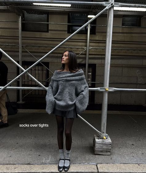 Mary Jane Shoes Outfit, Oversized Grey Sweater, Mode Zara, Mode Inspo, 가을 패션, Black Tights, Looks Vintage, Fall Winter Outfits, Fashion Killa