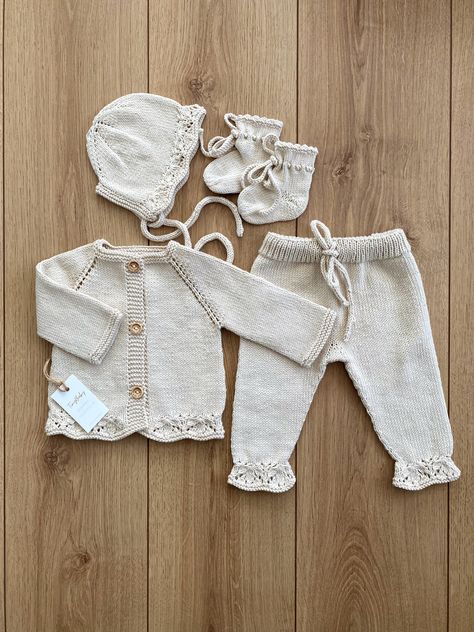 Going Home Outfit For Baby Girl, Newborn Knitted Outfits, Take Home Outfit Girl, Newborn Take Home Outfit, Knit Baby Pants, Coming Home Outfit Baby Girl, Baby Hospital Outfit, Girls Spring Outfits