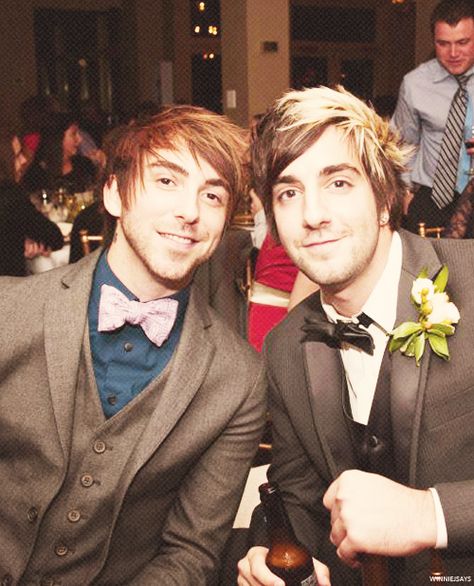 Alex Gaskarth and Jack Barakat Zack Merrick, Read My Mind, Alex Gaskarth, Edmonton Canada, Jack Barakat, All Time Low, Bring Me The Horizon, Pierce The Veil, Emo Bands