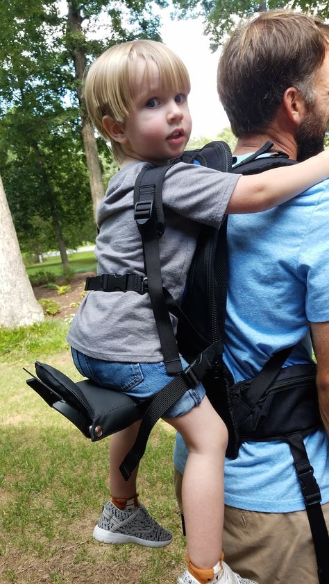 Lighten Your Load - Freeloader Toddler Carrier - My Four and MoreMy Four and More Motorcycle Carrier, Toddler Carrier, Biking Diy, Walking Harness, Baby Walking, Cargo Bike, Household Tips, Carrier Bag, Baby Carrier