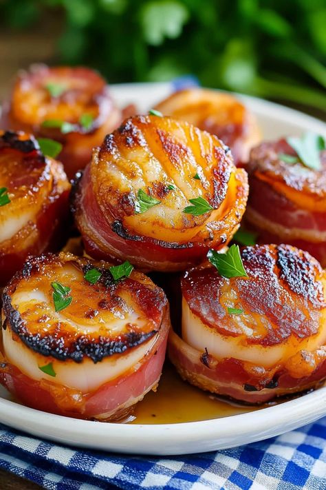 Bacon Wrap Scallops In Oven, Scallop And Bacon Recipes, Bacon Wrap Scallops, Sauce For Bacon Wrapped Scallops, Bacon Wrapped Halibut, Baked Bacon Wrapped Scallops In Oven, Prosciutto Wrapped Scallops, Scallops And Bacon Recipe, Bacon Wrapped Prawns