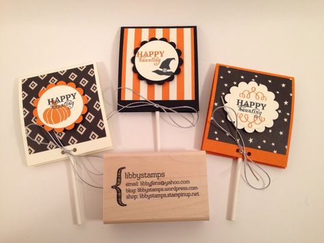 Halloween Treat Holders, Diy Halloween Treats, Fun Halloween Treats, Halloween Treat Boxes, Halloween Paper Crafts, Halloween Cards Handmade, Crafting Inspiration, Halloween Favors, Candy Crafts