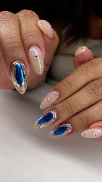 Trendy Holiday Nails, Winter Glam, Plain Nails, Art How, Nail Tutorials, Blue Satin, Holiday Nails, Nude Nails, Nails Nailart