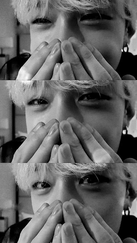 Felix Black And White Wallpaper, Skz Black And White Wallpaper, Kpop Black And White Wallpaper, Bangchan Husband Material, Kpop White Wallpaper, Bangchan Cute Wallpaper, Bang Chan Black And White, Kpop Black Wallpaper, Bangchan Black And White