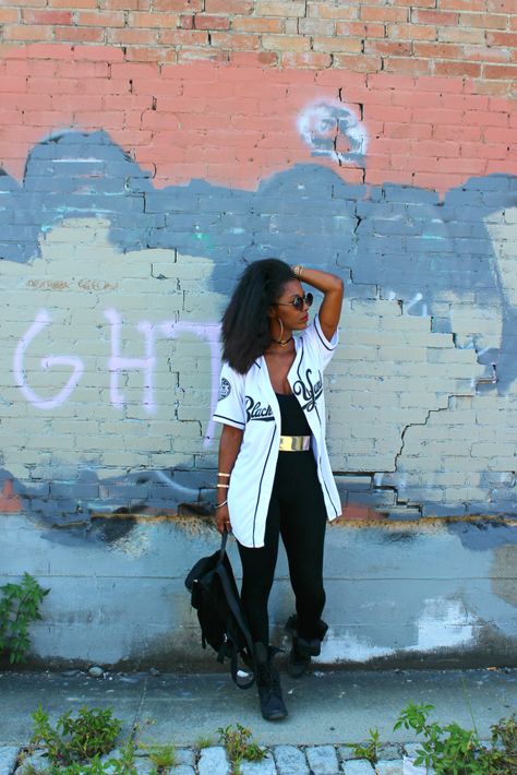 Style — Style & Energy Cute Baseball Jersey Outfits For Women, Styling A Baseball Jersey, Baseball Jersey Outfit Black Women, 90s Baseball Jersey Outfit Women, Baseball Game Outfit Black Women, Baseball Jersey Outfit Women Fashion, Dreamville Outfits, Oversized Baseball Jersey, Baseball Fits