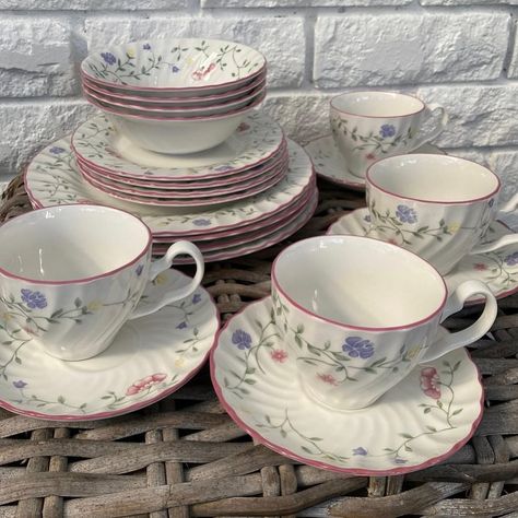 🔸 SOLD🔸 🍽️ FOR SALE: Floral English China Dinnerware | Johnson Bros Summer Chintz ▫️ Authentic Johnson Brothers Summer Chintz collection ▫️ Pristine English China with a floral motif and pink trim ▫️ Options available: 4 cups & saucers, 4 bowls, 4 side or 4 dinner plates 📏 Cup: 8.5cm diameter, 7cm height 📏 Saucer: 14cm diameter 📏 Side Plate: 17.5cm diameter 📏 Bowl: 14.5cm diameter, 5cm height 📏 Dinner Plate: 24cm diameter ▫️ Microwave safe and easy cleaning ▫️ Crafted between 1988 - 2003,... Trim Options, English China, Cottage Core Aesthetic, Johnson Bros, Vintage Dinnerware, Johnson Brothers, Side Plate, Pink Trim, Side Plates