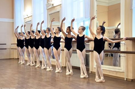 Ballet exams are an important part of any ballet dancers journey, but they can seem scary to those who are new to the process. If you or your child are sitting their first ballet exam soon, there are many ways that you can prepare yourselves. Best Mother, Dance Class, Ballet Dancers, Pretty Much, Plan A, Lesson Plans, Dancer, Ballet Skirt, Ballet