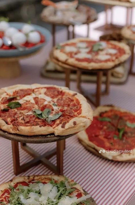 Pizza Stands Wedding, Pizza Rehearsal Dinner Decorations, Rehearsal Dinner Pizza, Pizza Bar Wedding, Pizza Rehearsal Dinner, Italian Birthday, Italian Bridal Showers, Pizza Station, Pizza Wedding