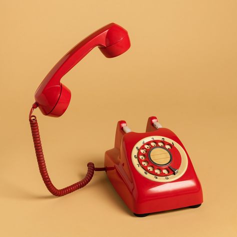 Dial Up Phone, Old Telephone, Telephone Vintage, Def Jam, Rotary Phone, Customer Stories, Mood And Tone, Old Phone, The Orator