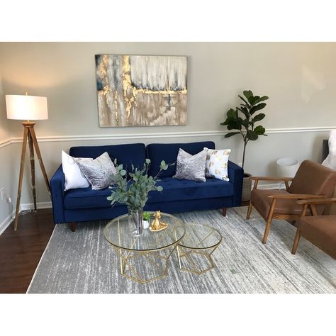 Navy And Gold Living Room Inspiration, Navy Blue Couch Living Room Decor, Blue Couch Living Room Ideas, Navy Sofa Living Room, Blue And Gold Living Room, Blue Sofa Living, Blue Couch Living, Blue Sofas Living Room, Blue Couch Living Room