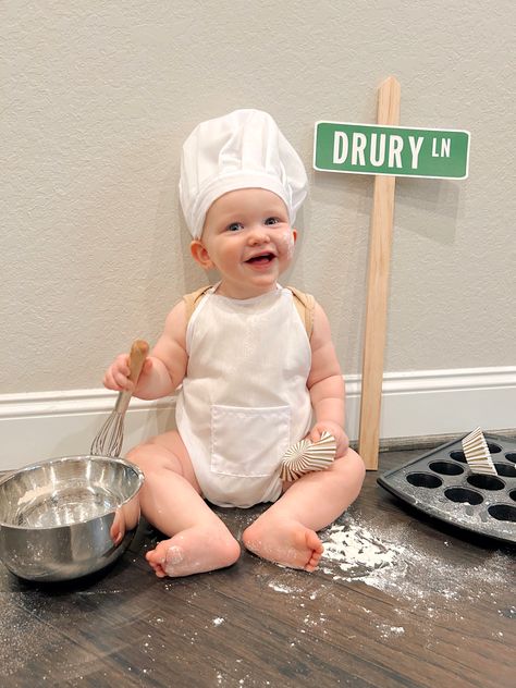 Muffin Man Costume, Man Halloween Costume, Baby Muffins, Baby Costume, Muffin Man, Mens Halloween Costumes, Baby Costumes, Baby Halloween, Mens Costumes