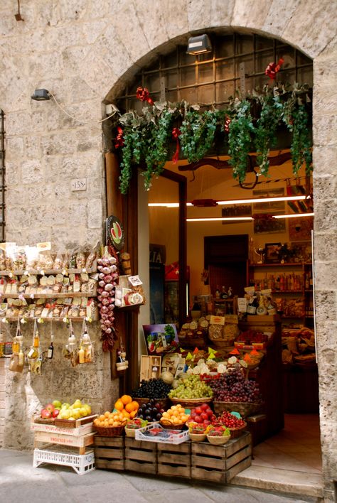 Missing this Italy Vibes, Italy Aesthetic, Shop Fronts, Outdoor Market, Italian Summer, A Fruit, Fruit And Veg, Environment Concept Art, City Aesthetic