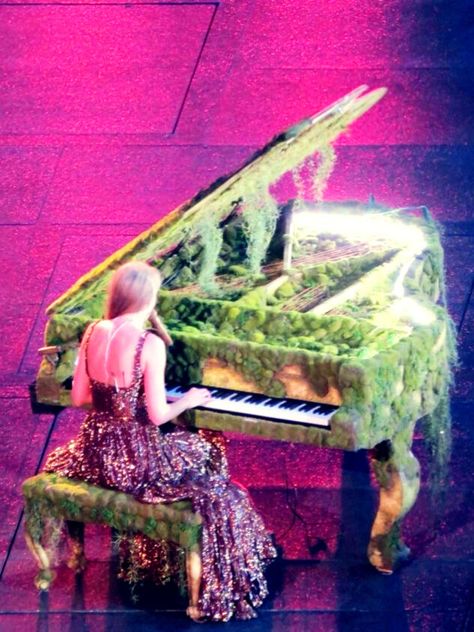 Bronze Evermore Dress, Champagne Problems Piano, Evermore Piano, Evermore Dress, Taylorswift Evermore, Taylor Pics, Lyric Book, Taylor Swift Aesthetic, Bronze Dress