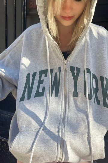 Christy Hoodie, Brandy Melville Sweater, Long Skirt Fashion, Loose Hoodie, Womens Sweatshirts Hoods, Letter Print Hoodie, Hoodie Outfit, Zip Up Sweater, Oversize Hoodie